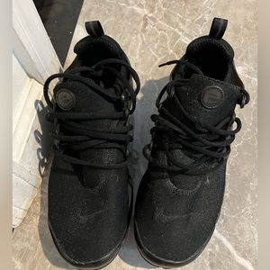 Authentic All Black Mens Size 10 Prestos.